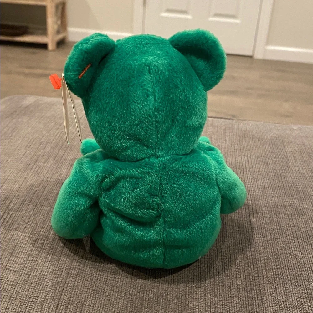 TY Beanie Baby - Erin NEW WITH TAGS! vintage toys toy plush bear stuffed animals